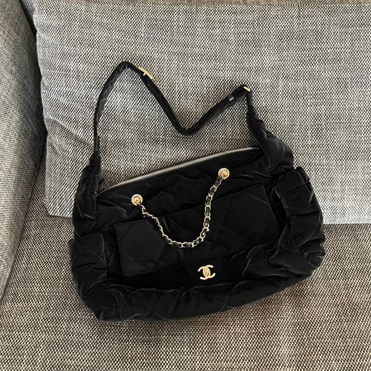 Picture of Chanel Handbags 2 _SKUfw239829978fw